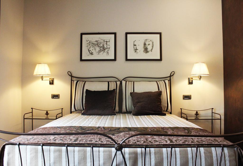 Bed and Breakfast Cascina Cortine à Guarene Chambre photo