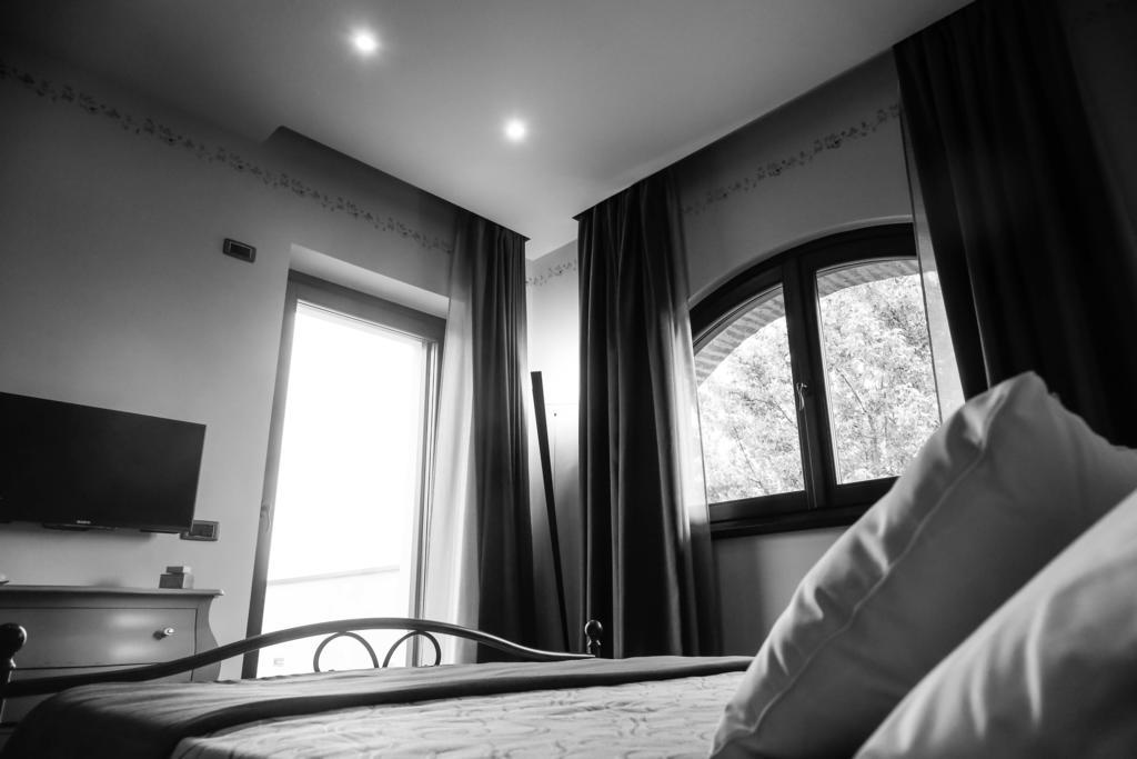 Bed and Breakfast Cascina Cortine à Guarene Chambre photo