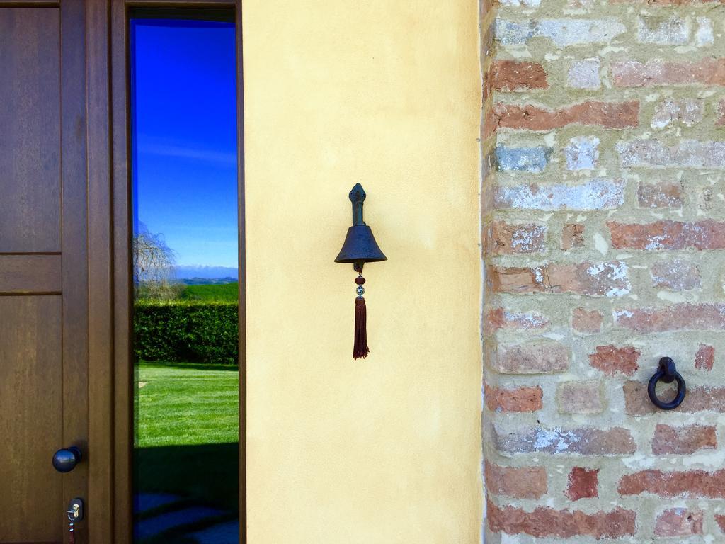 Bed and Breakfast Cascina Cortine à Guarene Extérieur photo